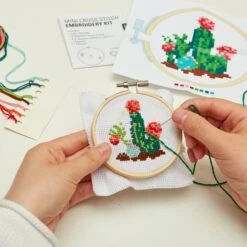 KIKKERLAND Mini Cross Stitch Embroidery Kit Cactus -Kikkerland mini cross stitch embroidery kit cactus lifestyle