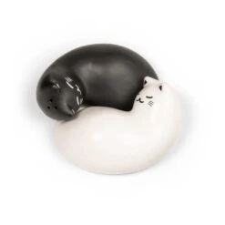 KIKKERLAND Purrfect Salt & Pepper Shakers