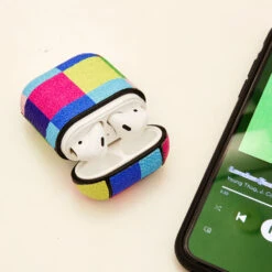 Kikkerland Protective Earbud Case For Apple AirPods - Plaid -Kikkerland e1e6b04cc1052232ae3750246a9191d598a8d48e square2971264 3